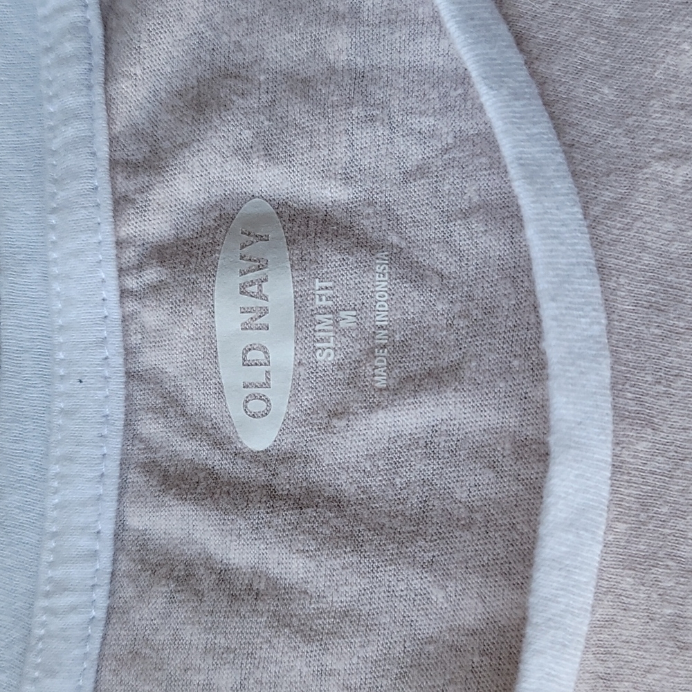 Old Navy Soft Tee - Medium Slim Fit - Picture 3 of 5